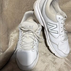 Womens Size 9 New Balance Sport Shoes